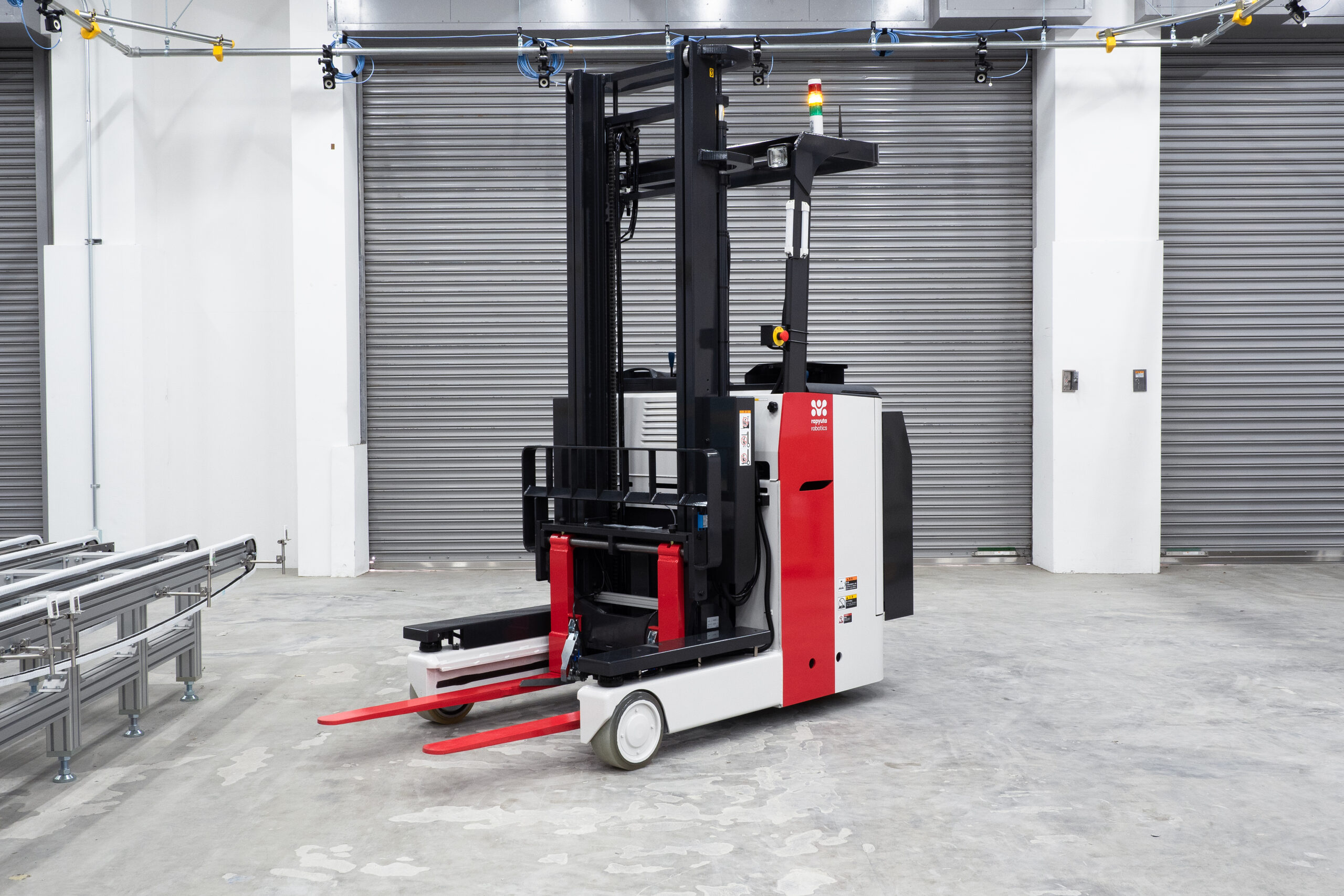 ラピュタロボティクスの自動フォークリフト「ラピュタAFL」がトヨタ